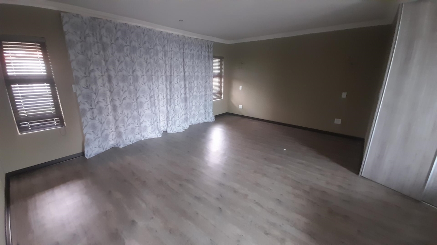 4 Bedroom Property for Sale in Birdwood Estate North West